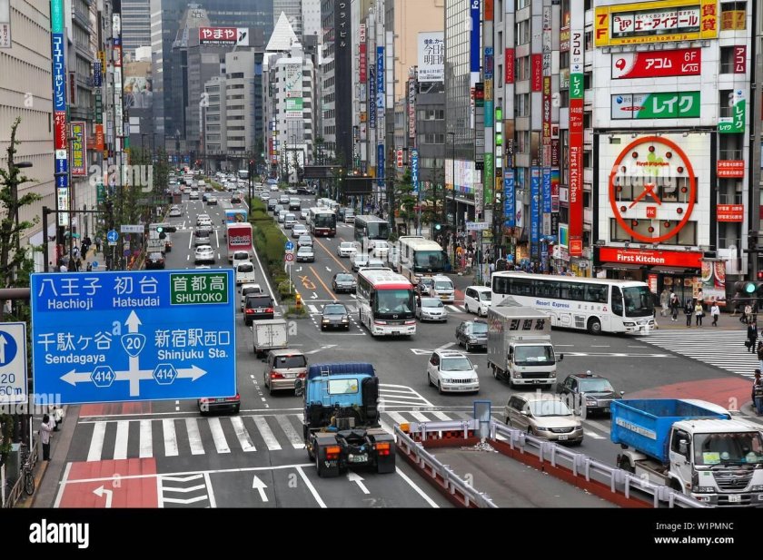 Левостороннее движение в Токио