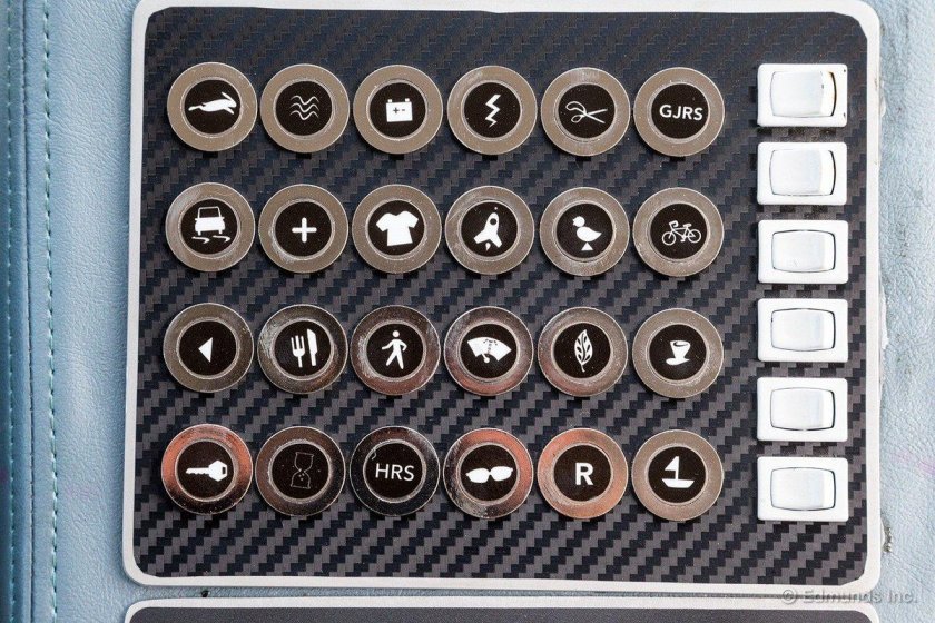 Албанский минивэн Tartan Prancer