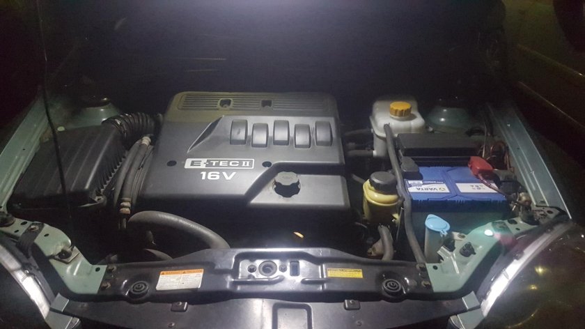 Шевроле Реззо подкапотное пространство