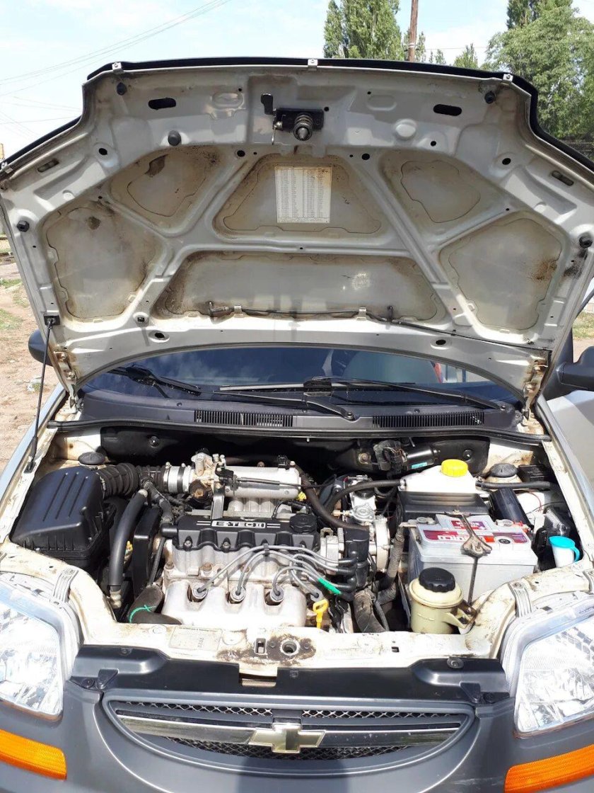 Шевроле Авео подкапотка