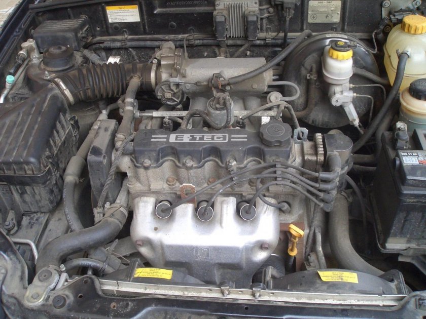 Шевроле Ланос 1.5 под капотом