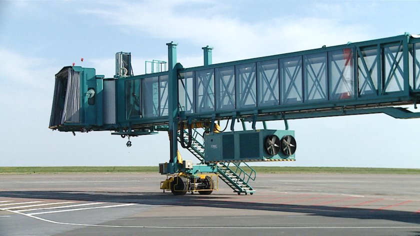 Телескопический трап Шереметьево