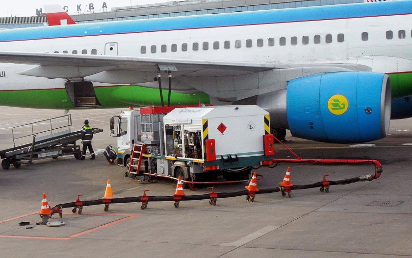 Аэродромный заправщик