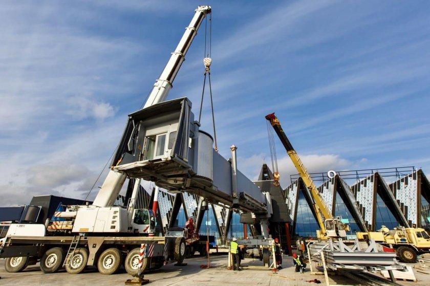 Телескопический трап в Пулково