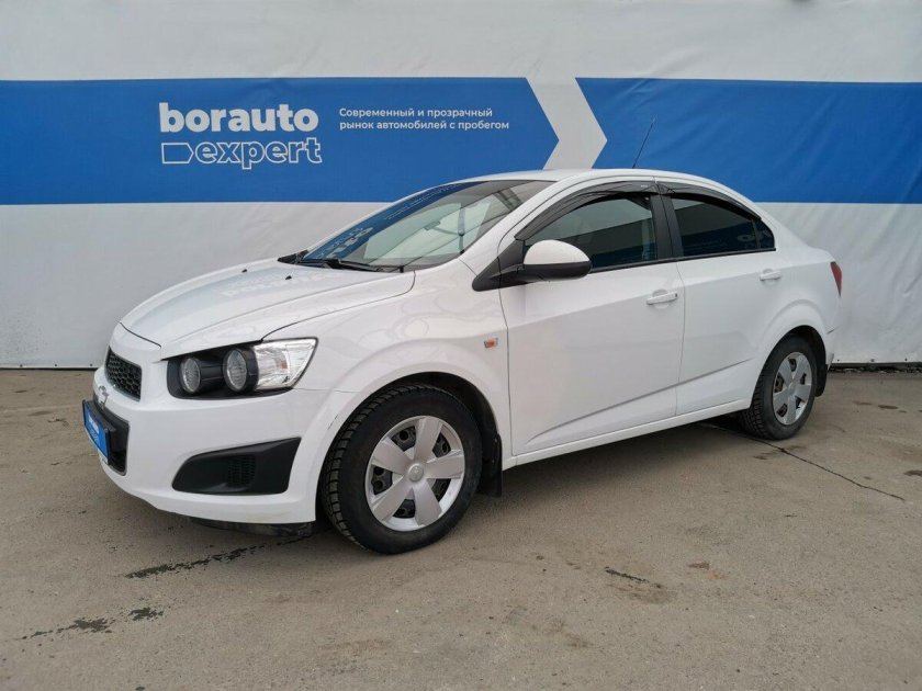 Chevrolet Aveo 2015 седан