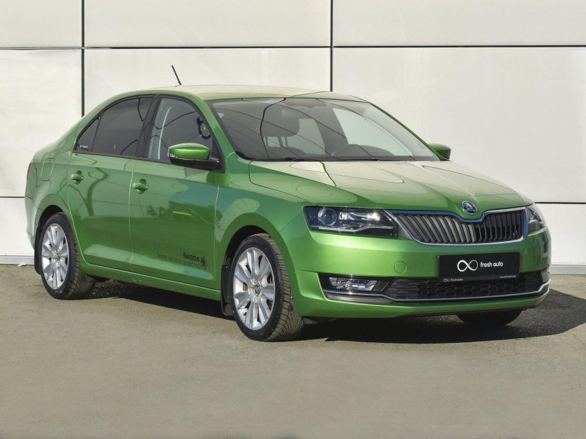 Шкода Рапид 2018 зеленый