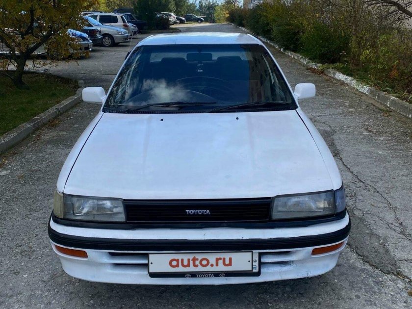 Toyota Corolla 1990