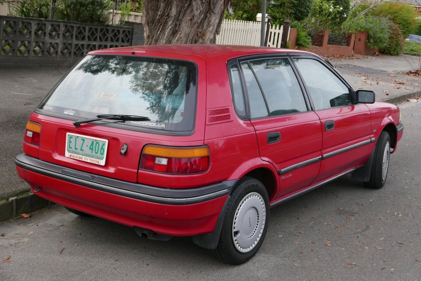 Toyota Corolla 1990 хэтчбек