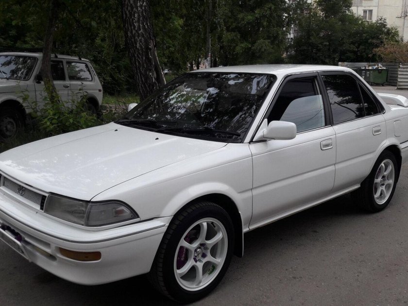 Toyota Corolla e90 1990