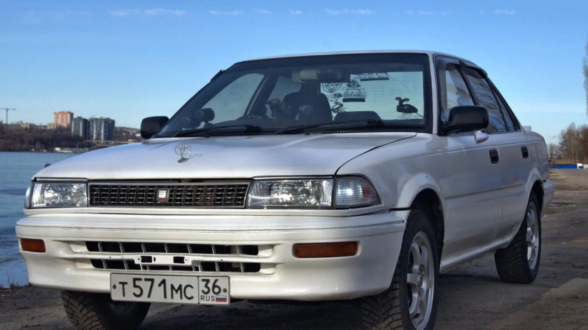 Toyota Corolla 1990
