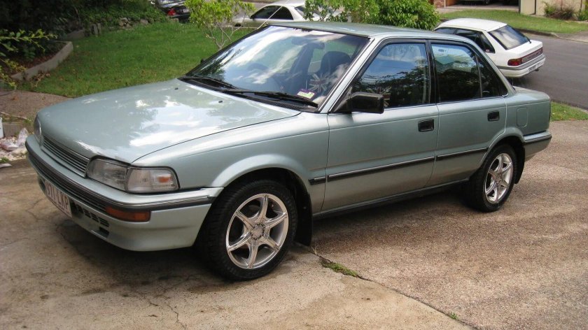 Toyota Corolla 1990