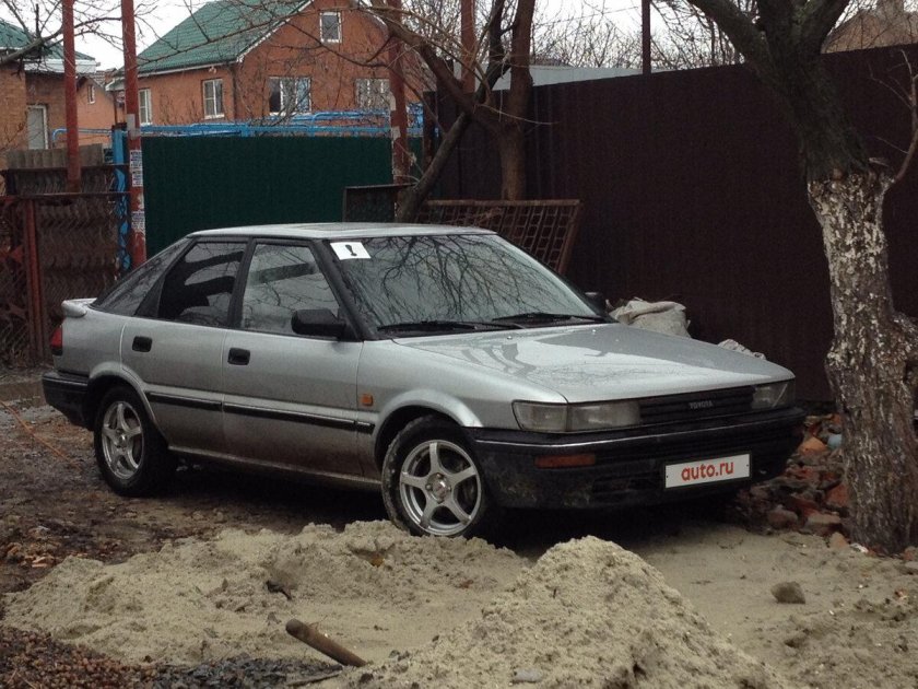 Toyota Corolla e90 1990