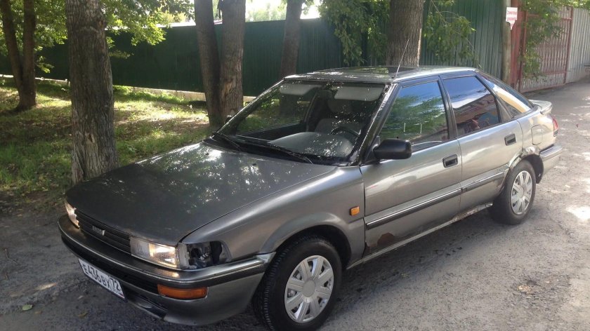 Toyota Corolla 1990
