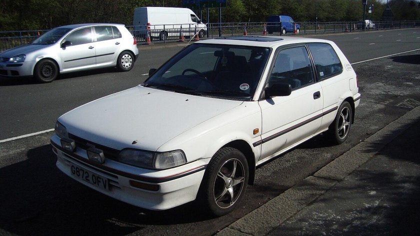 Toyota Corolla 1990 хэтчбек