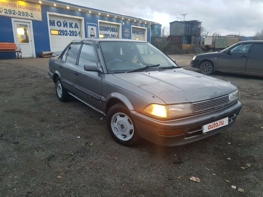Toyota Corolla 1990