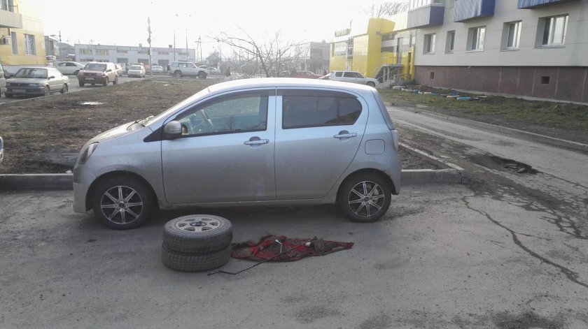 Mira es Daihatsu большие колеса