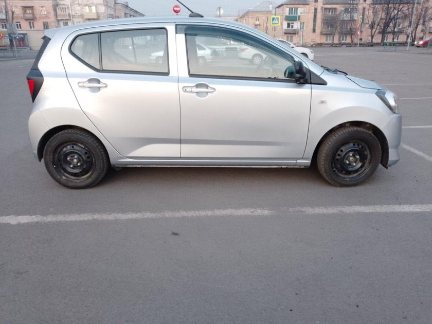 Daihatsu mira e
