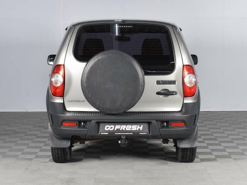 Шевроле Нива 2013 года