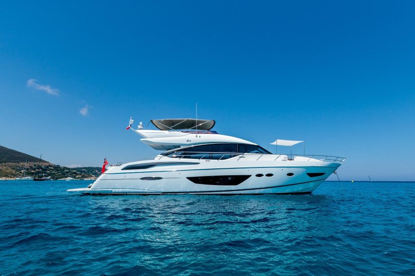 Яхта Princess v60