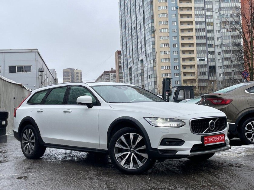 Volvo v 90 cross country