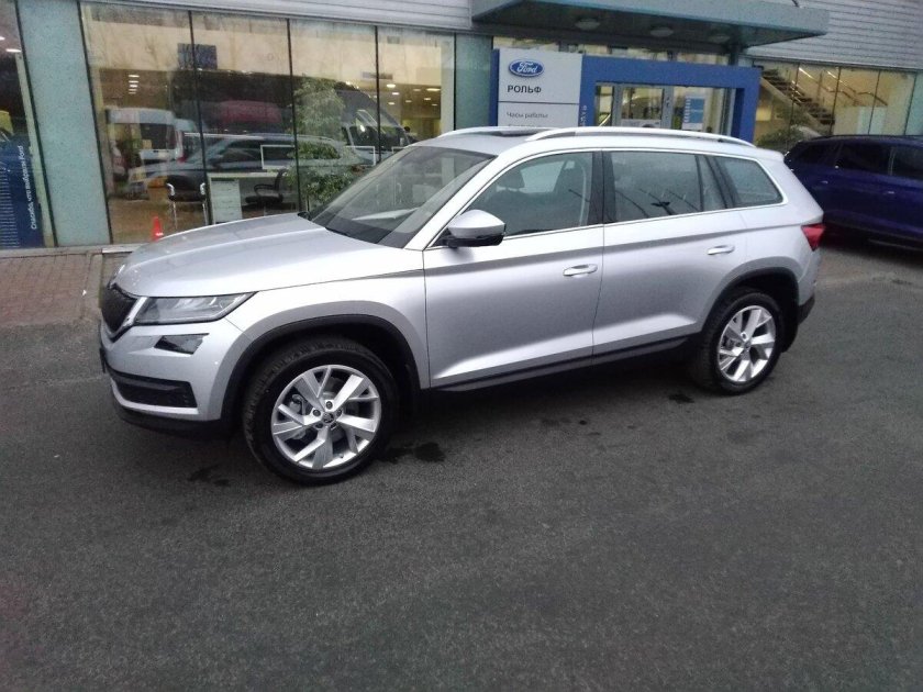 Шкода Кодиак серебристый