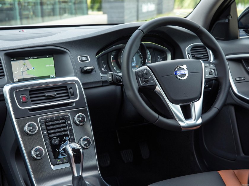 Вольво s60 2015 салон
