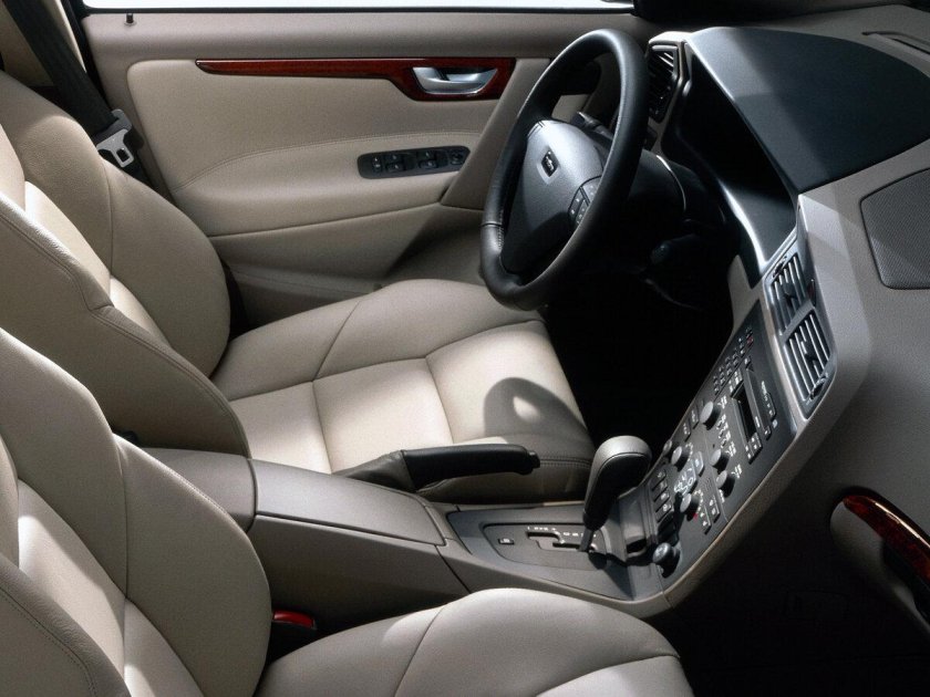 Volvo s60 1 поколения салон