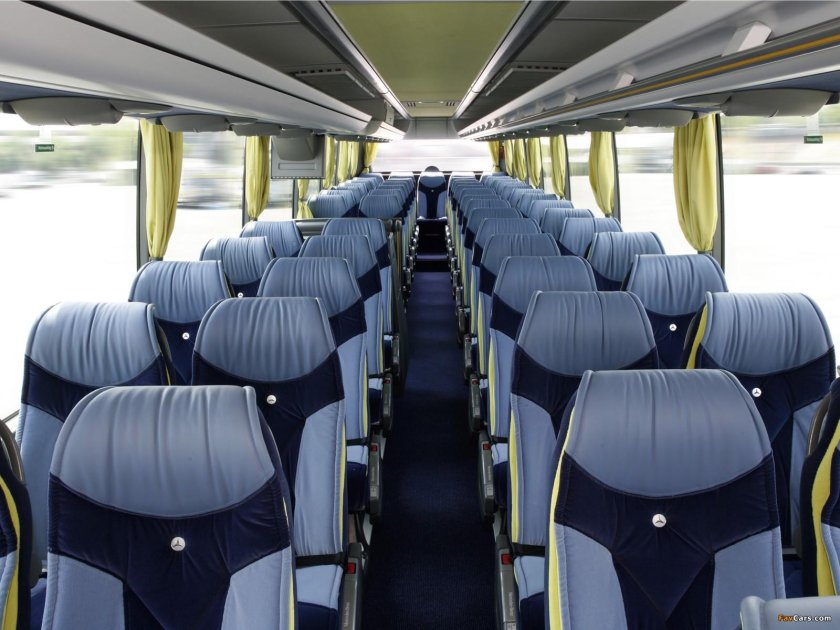 Мерседес Бенц Травего