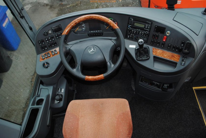 Мерседес Бенц Травего салон