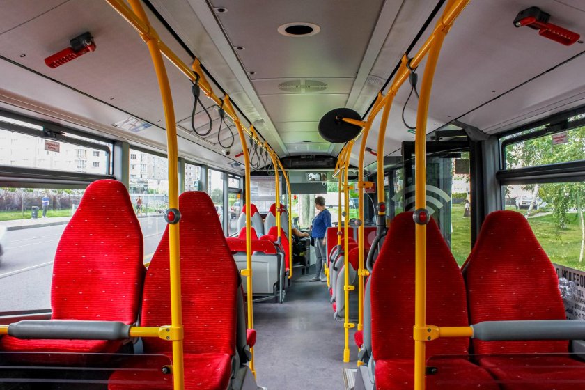 Автобус mercedes benz