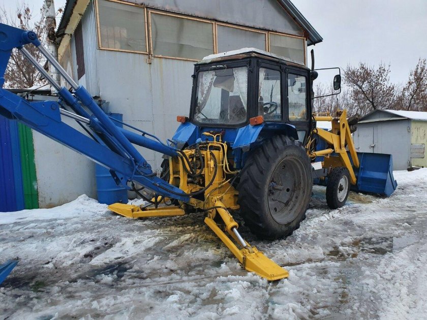 ЮМЗ экскаватор 2626