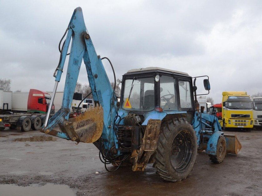 Экскаватор-погрузчик ЭО-2626
