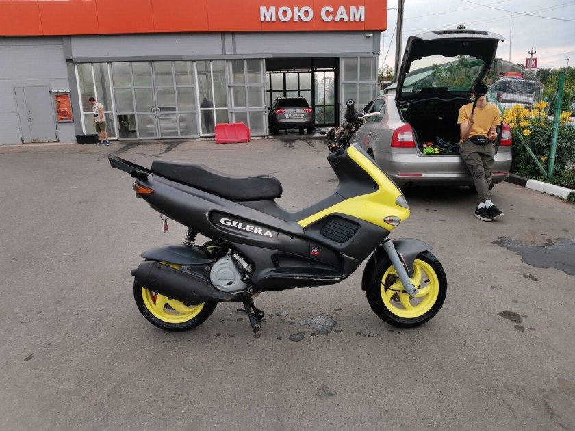 Гилера раннер 180 2т
