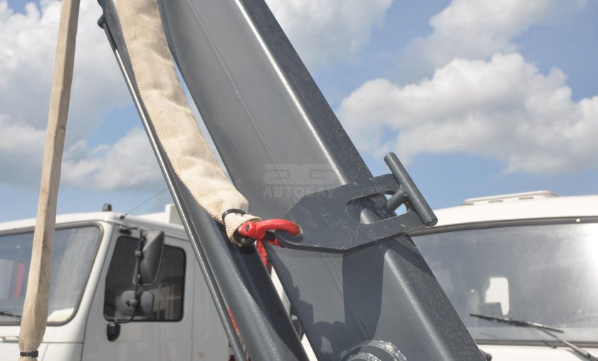 Эвакуатор с кму