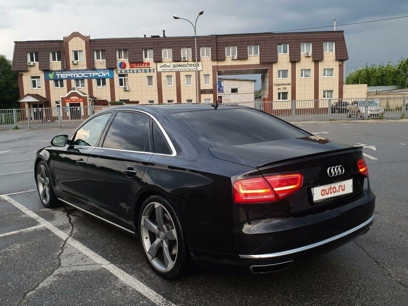 Audi a 8 long