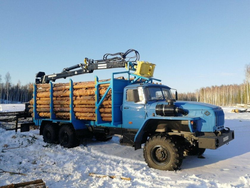 Урал Фискарс лесовоз
