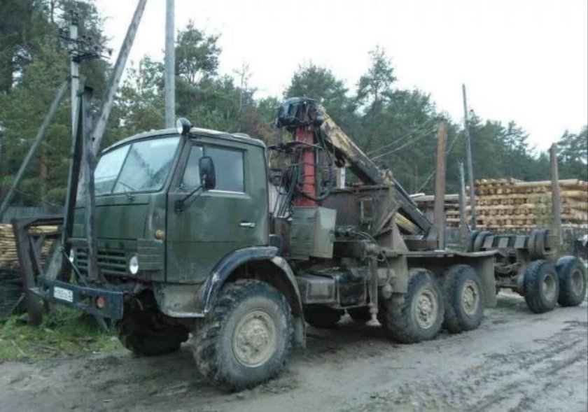 Камаз 4310 лесовоз