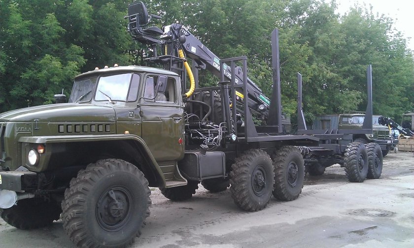 Урал 4320 лесовоз