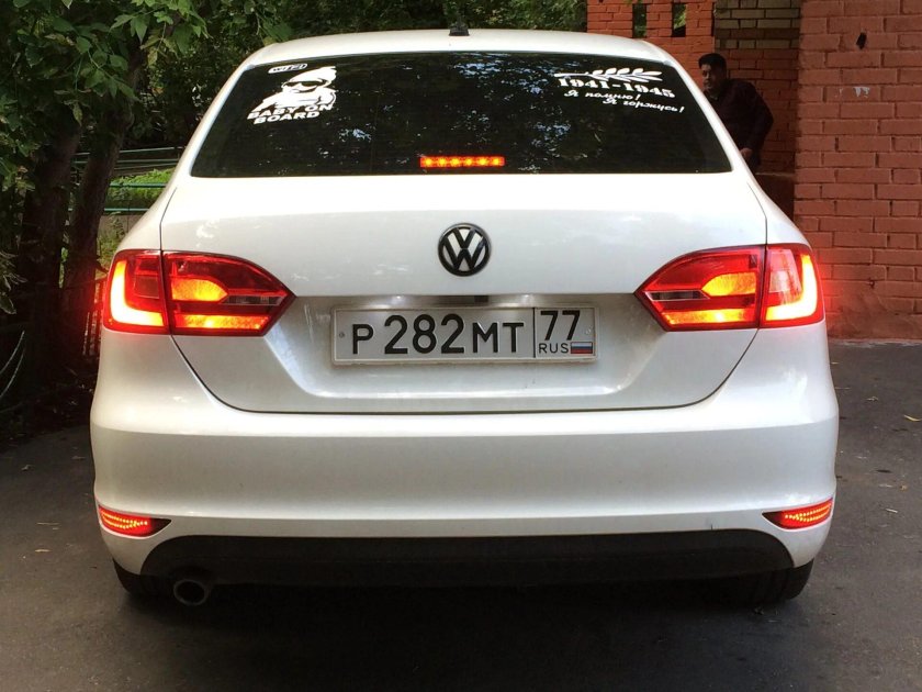 Фольксваген Джетта 2013 зад