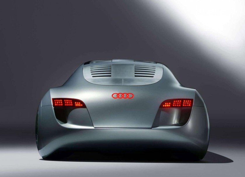 2004: Audi RSQ