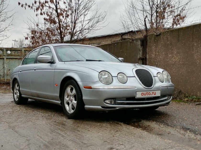 Jaguar s type 2000
