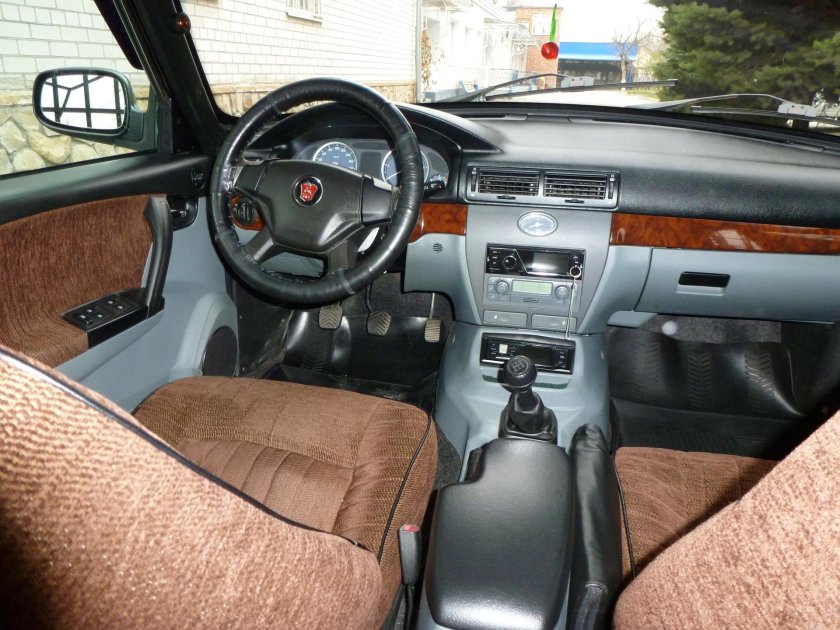 ГАЗ 31105 Волга салон