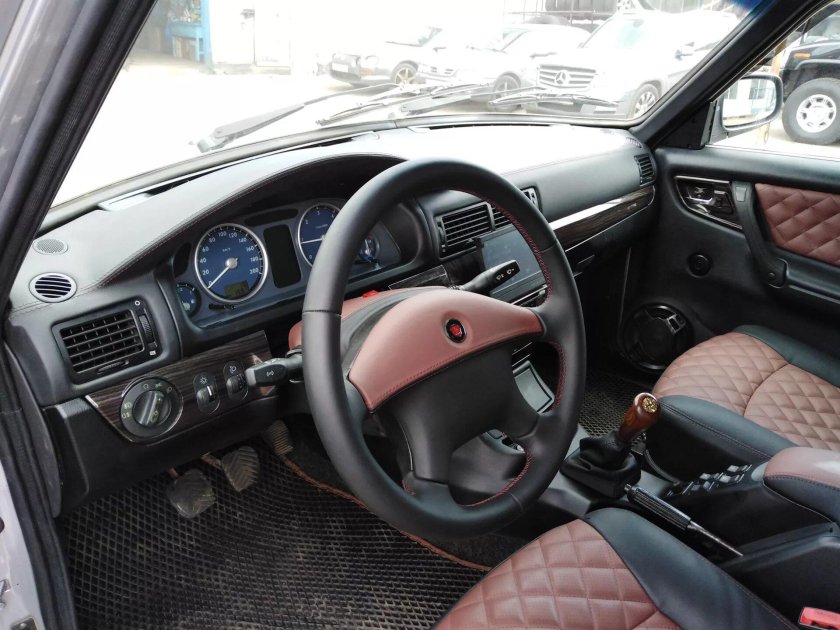 ГАЗ 31105 Волга салон