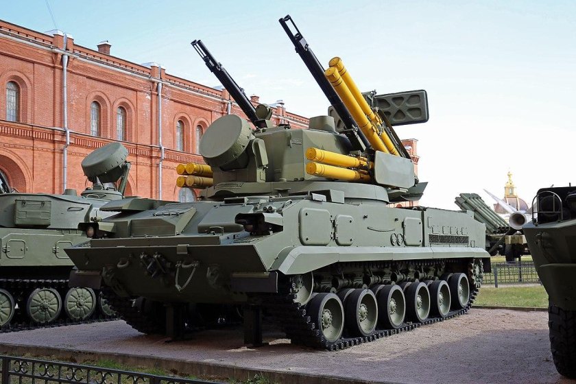 Тунгуска зенитный ракетно-пушечный комплекс