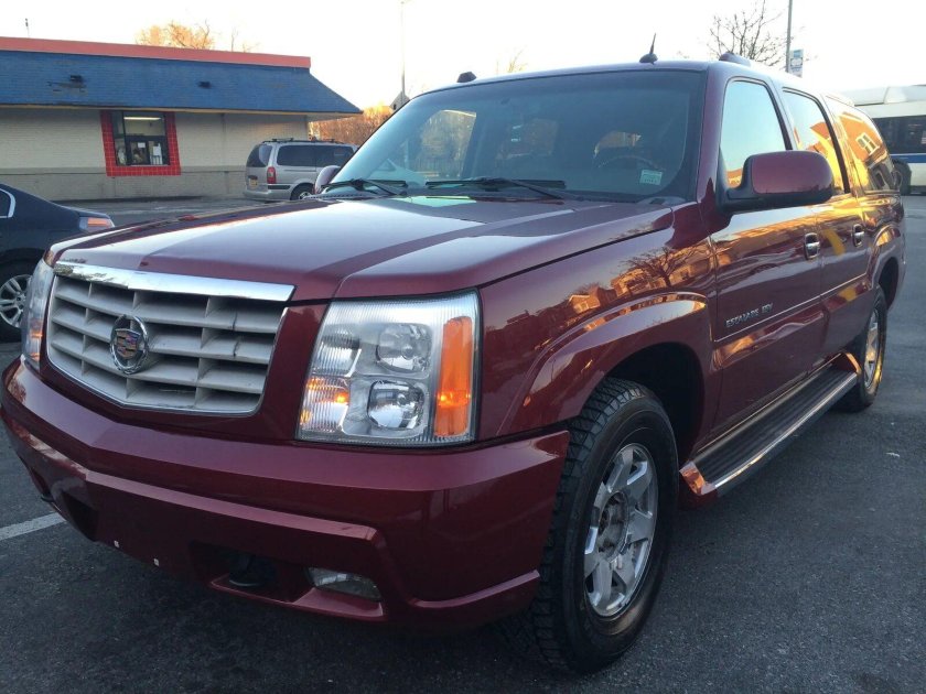 Кадиллак Эскалейд 2005