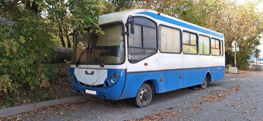 Автобус голаз 4244