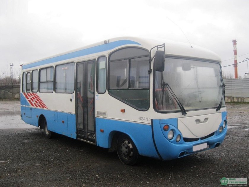 Автобус ГОЛАЗ 4244