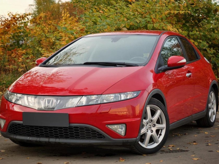 Хонда Цивик 2008 хэтчбек красная
