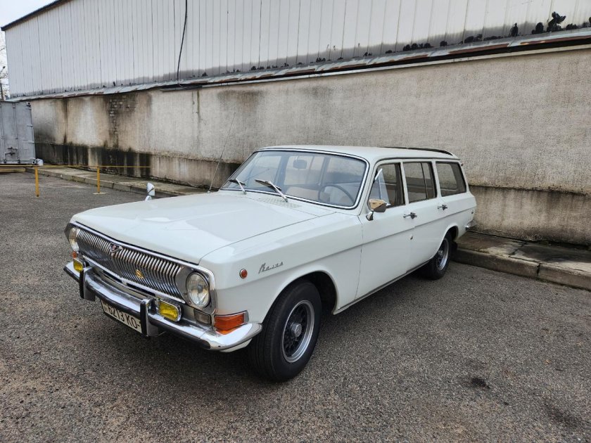 Волга газ 2402 универсал