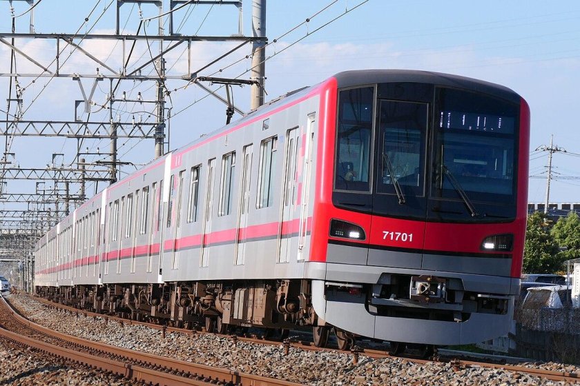 Электропоезда Японии на магнитах